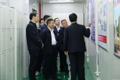 宜春市电子信息产业链招商小分队莅临乐鱼官方站页面登录入口-乐鱼online(中国)参观调研